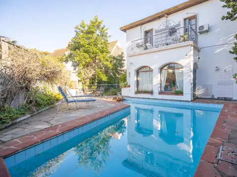 Casa en la lucila | 655 m² + parque + pileta