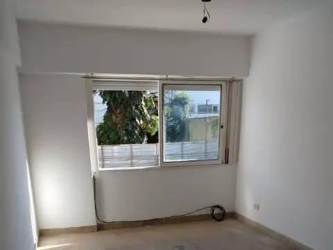 Alquiler de monoambiente 5 e/43 y 44