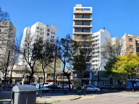 Monoambiente en alquiler, 7mo piso contrafrente en la plata