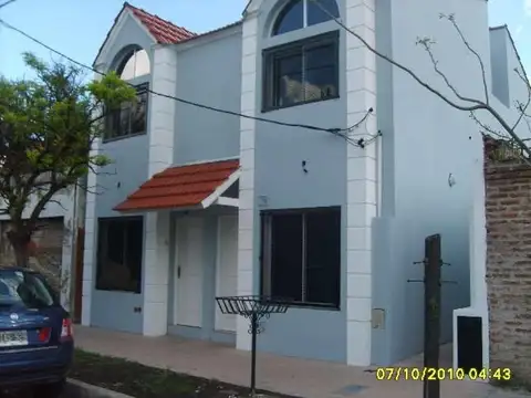 Dto. en dúplex 2 ½ amb.  al frente  apto profesional
