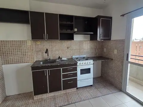 Alquiler departamento 2 ambientes con balcon moron