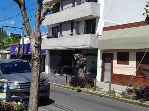 Dpto. de 2 amb. excelente ubicacion