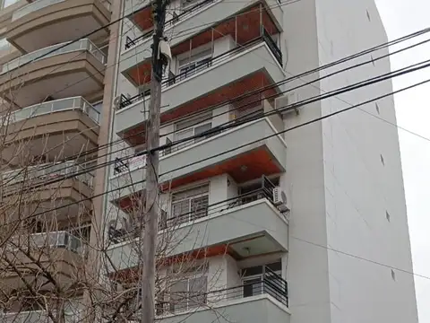 Dpto 2 amb al frente- balcón- alquiler- lanús o.