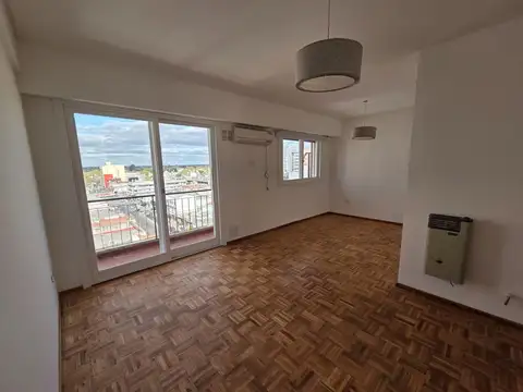 Excelente depto 3 amb modernizado c/balcon en lomas!