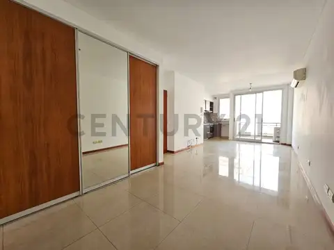 Alquiler de monoambiente con balcón en flores