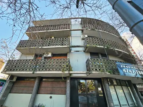 Departamento en alquiler 3 ambientes con dependencia