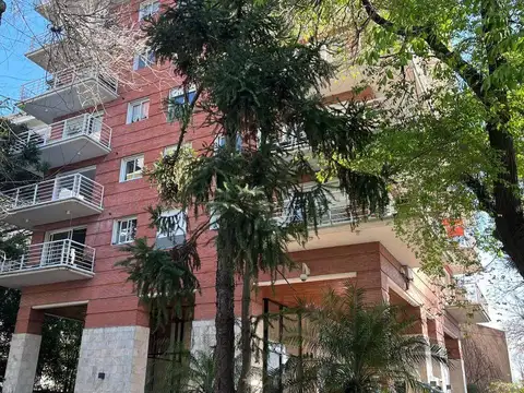 Departamento en alquiler c/ cochera en la lucila