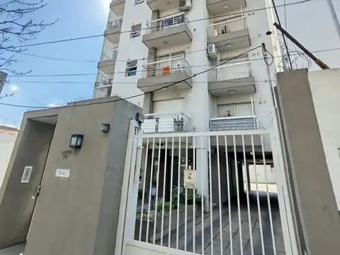 Departamento de 2 ambientes a 100 mts de la universidad
