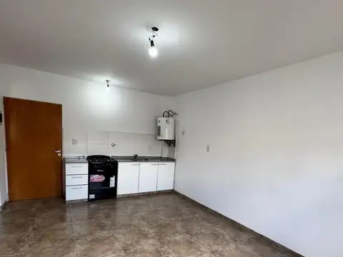 Departamento  2 amb. en primer piso en alquiler