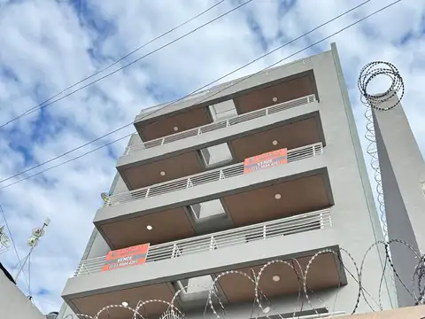 Departamento en venta 38 m2 -a estrenar impecable, edificio electrico, 2do. piso 3 cuadras del coto - morón sur