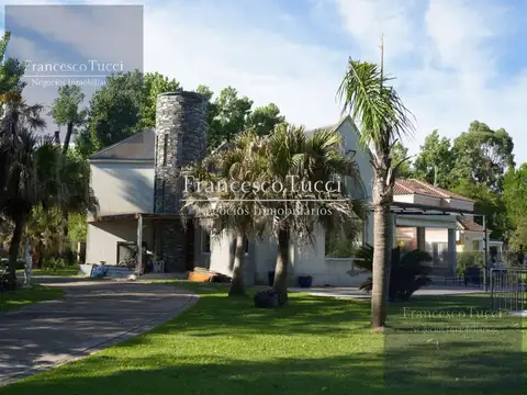 Casa en venta 6 ambientes con pileta y vista al golf country la tradición