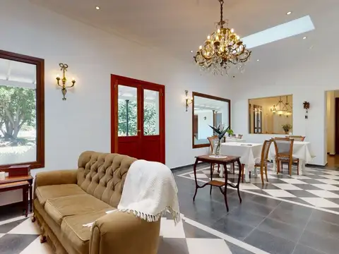 Venta de la estancia santa angela.