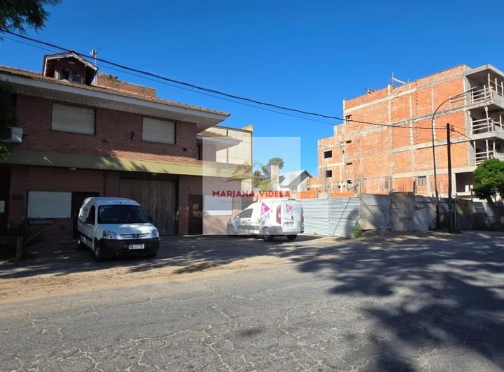 Terreno · 200m² · 10 Ambientes