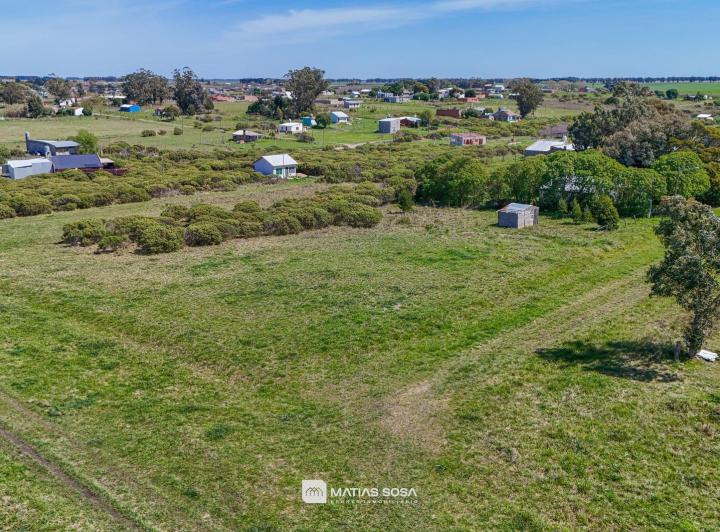 Terreno · 885m²