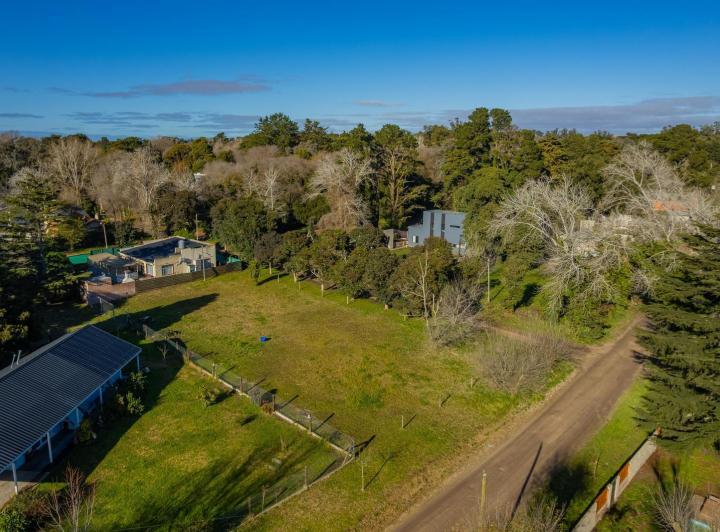 Terreno · 608m²