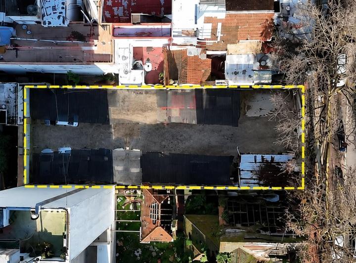 Terreno · 384m²
