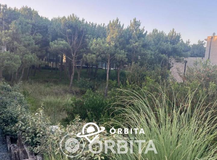 Terreno · 1020m²