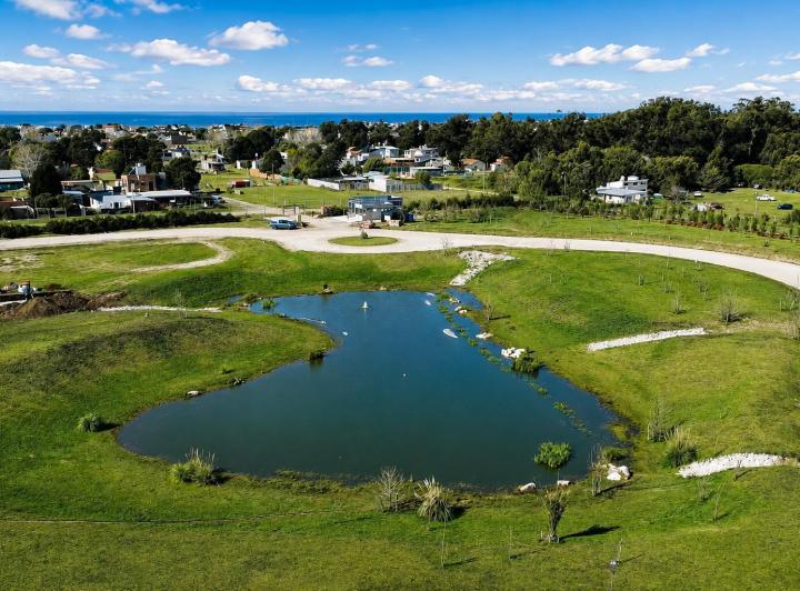Terreno · 600m² · 1 Ambiente · 1 Cochera