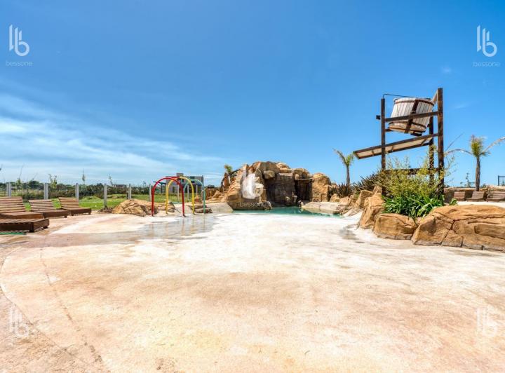 Terreno · 807m² · 1 Ambiente · 1 Cochera