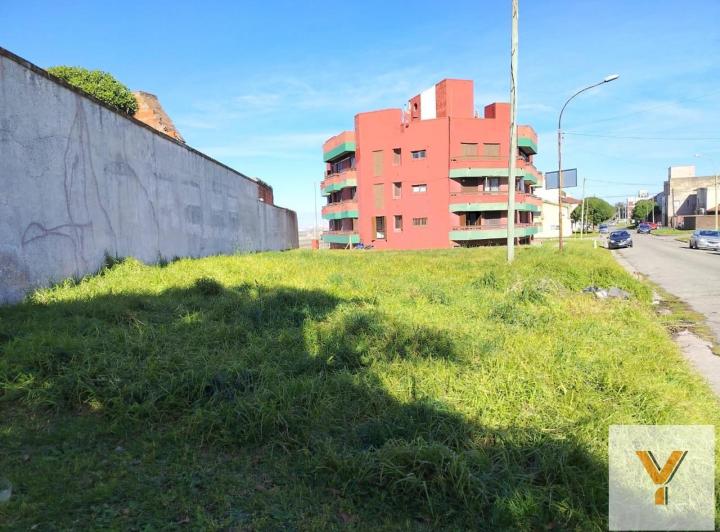 Terreno · 395m²