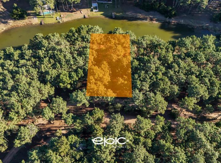 Terreno · 921m²
