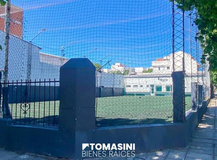 Terreno · 736m²