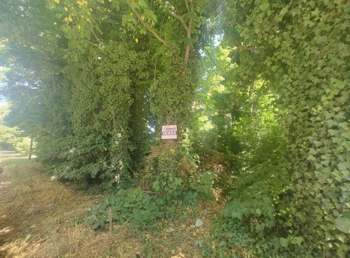 Terreno · 656m²