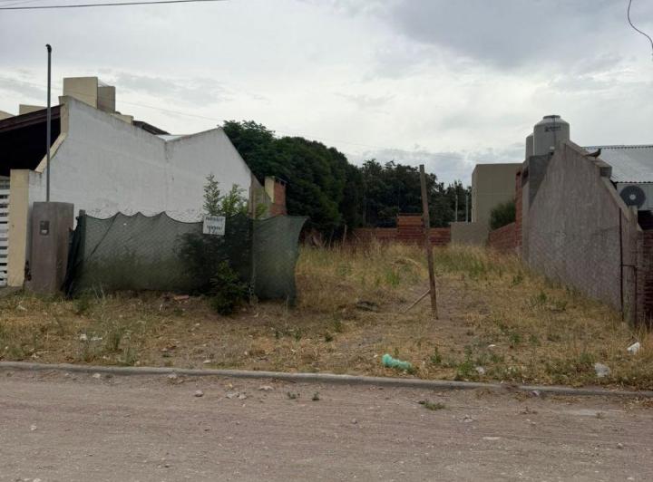 Terreno · 230m²