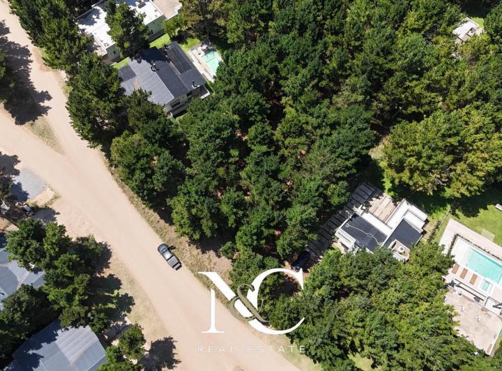 Terreno · 923m²
