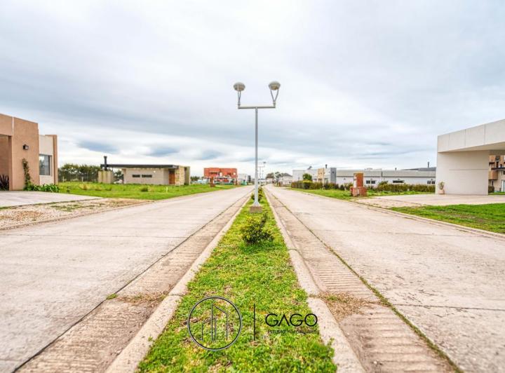 Terreno · 775m² · 1 Ambiente · 1 Cochera