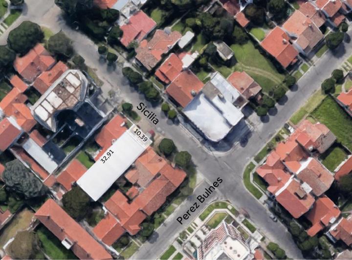 Terreno · 342m²