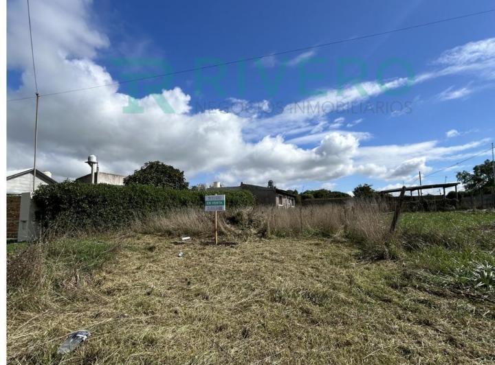 Terreno · 220m²