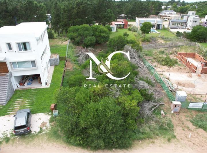Terreno · 1048m²