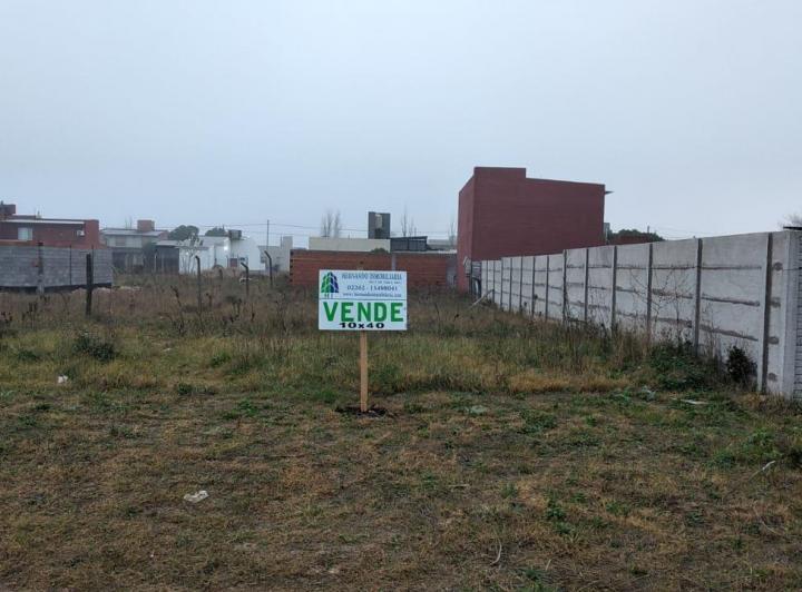 Terreno · 400m²
