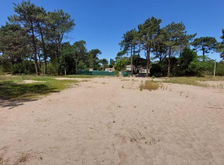 Terreno · 903m²