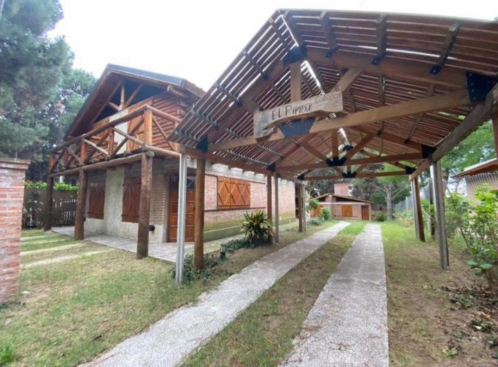 Terreno · 200m² · 5 Ambientes · 5 Cocheras