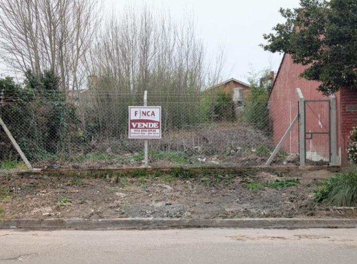 Terreno · 233m²