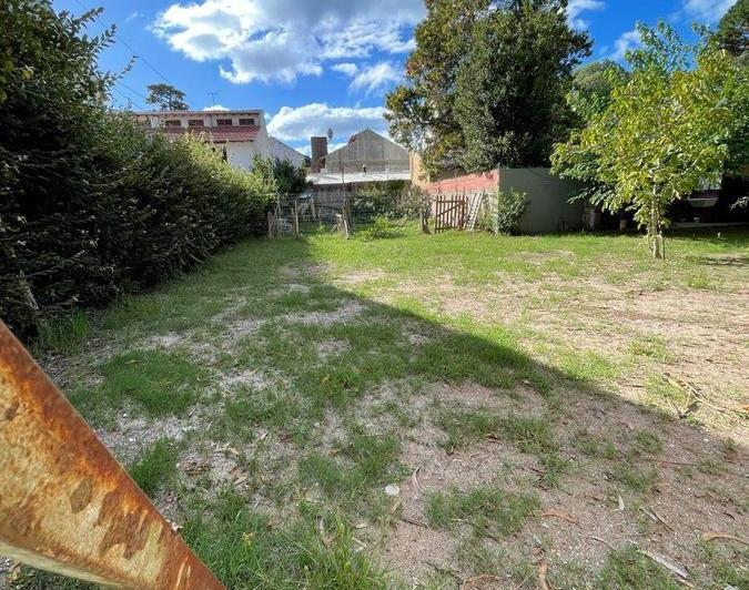 Terreno · 300m²