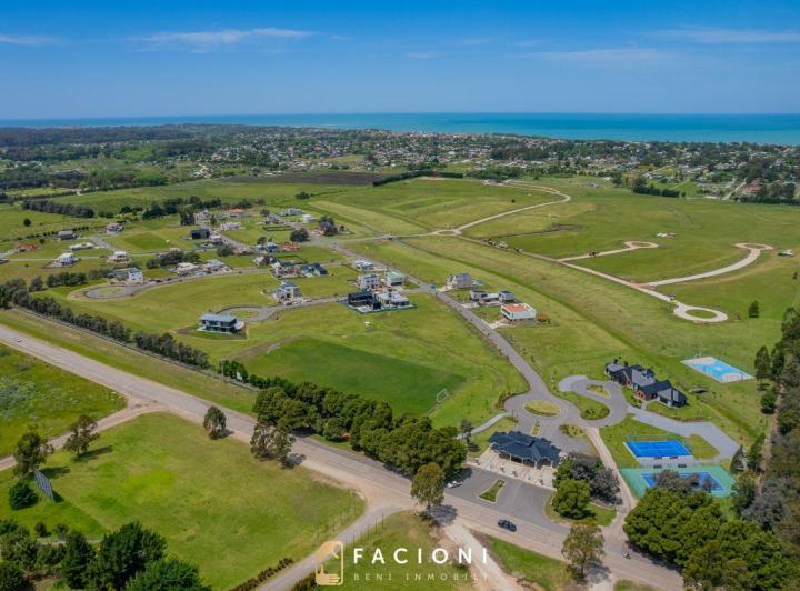 Terreno · 638m²