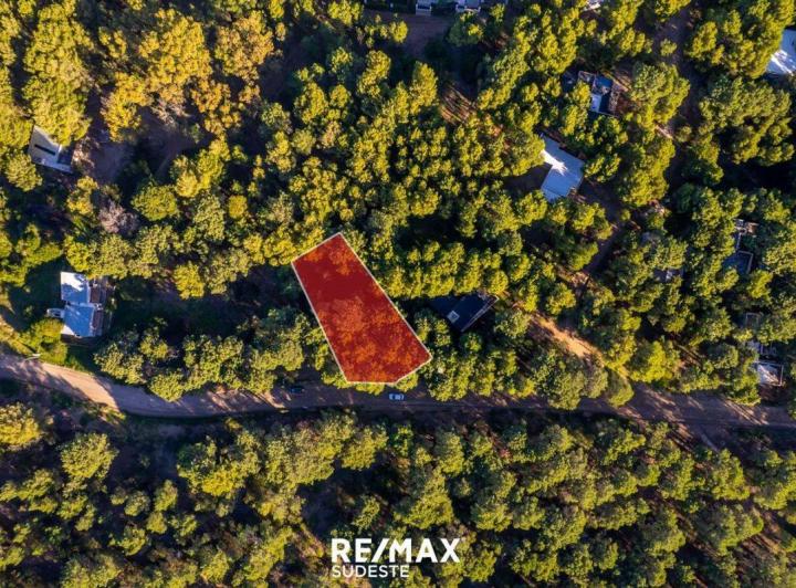 Terreno · 920m²