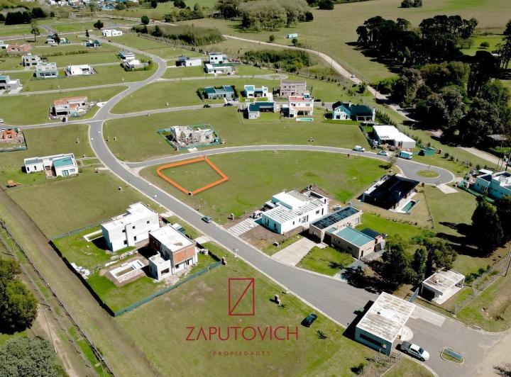 Terreno · 600m²