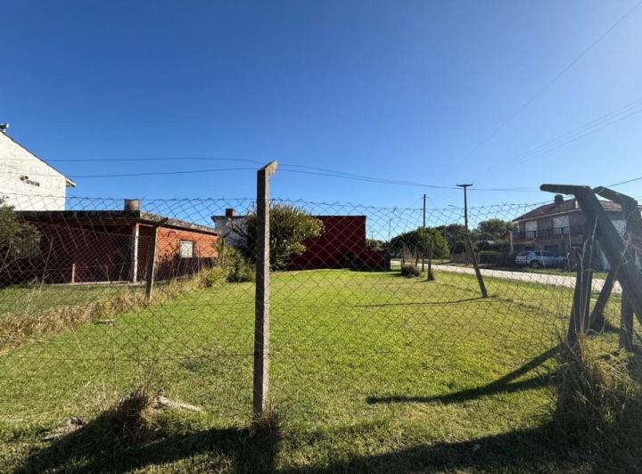 Terreno · 196m²