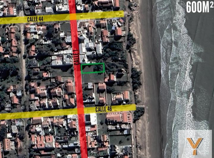 Terreno · 600m²