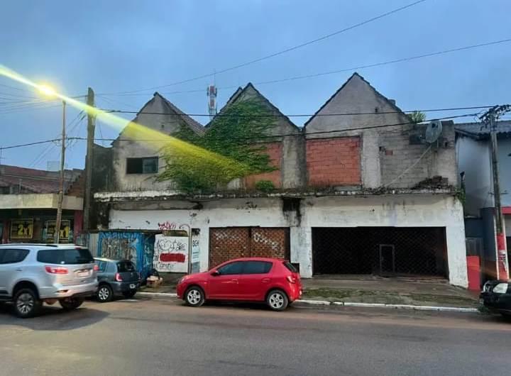 Terreno · 965m²