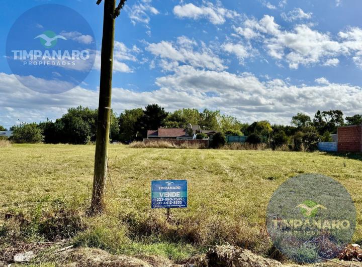 Terreno · 880m²