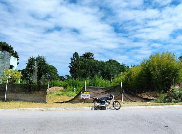 Terreno · 600m²