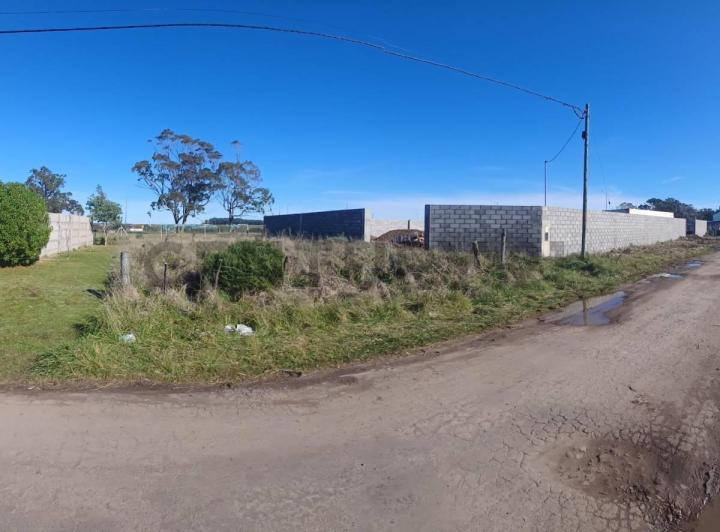 Terreno · 600m²