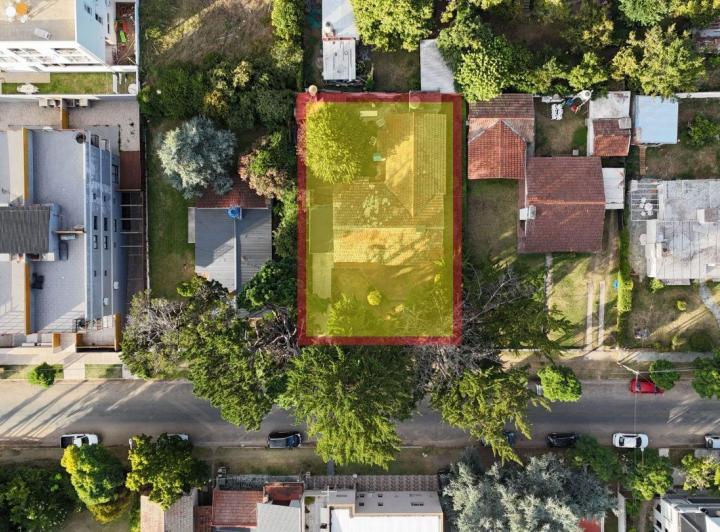 Terreno · 562m²