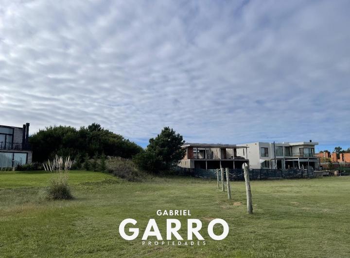 Terreno · 854m²