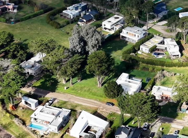 Terreno · 890m²